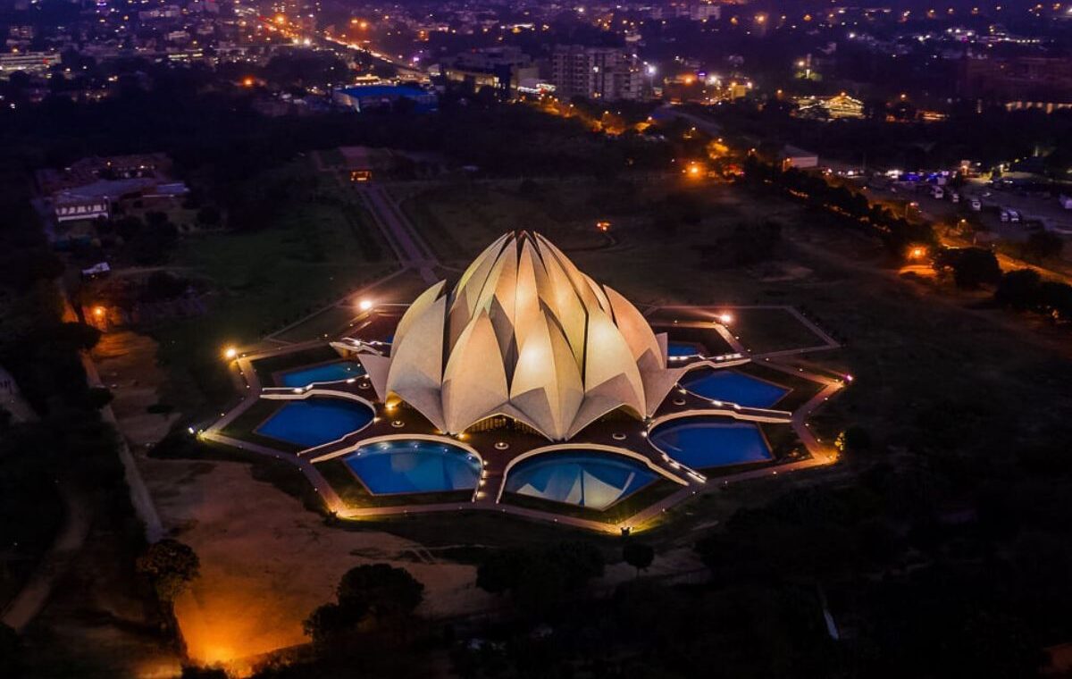 1 Day Delhi and 1 Day Agra Tour by Car